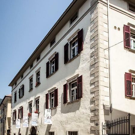 Haus Noldin - Historische Herberge - Dimora Storica Salorno Dış mekan fotoğraf