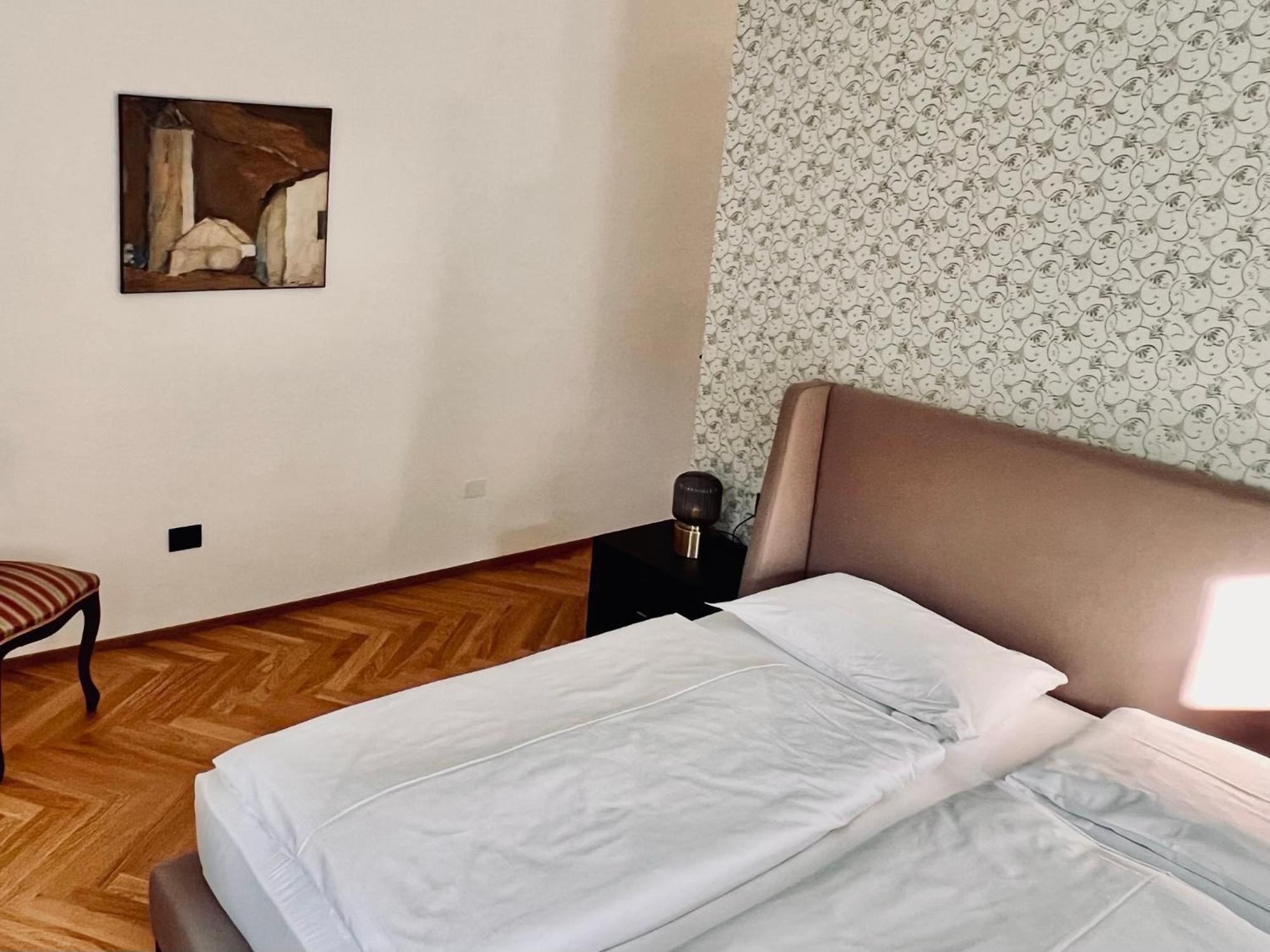 Haus Noldin - Historische Herberge - Dimora Storica Salorno Dış mekan fotoğraf
