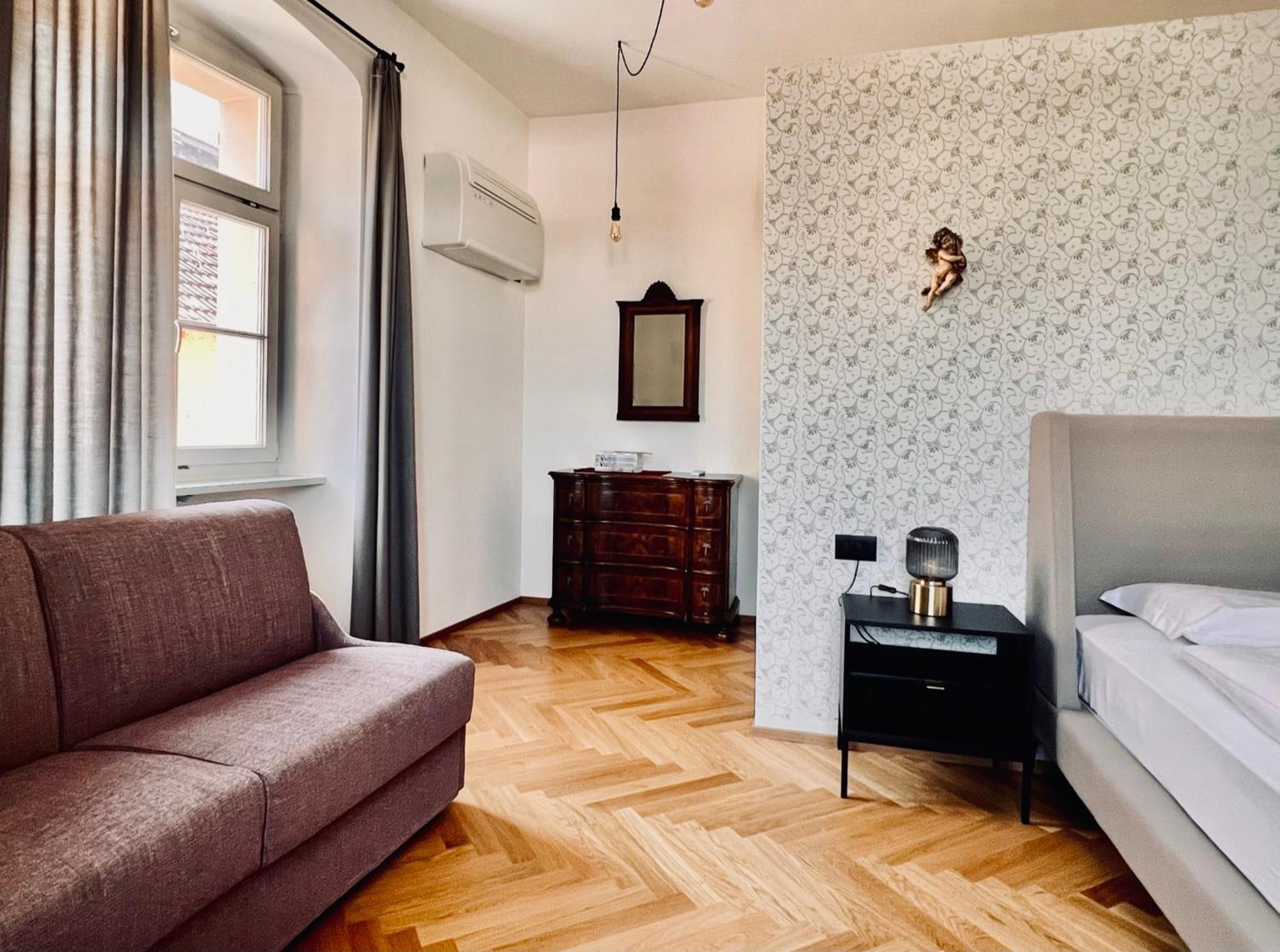 Haus Noldin - Historische Herberge - Dimora Storica Salorno Dış mekan fotoğraf