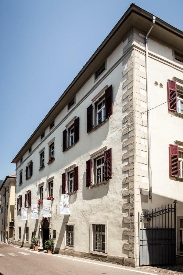 Haus Noldin - Historische Herberge - Dimora Storica Salorno Dış mekan fotoğraf